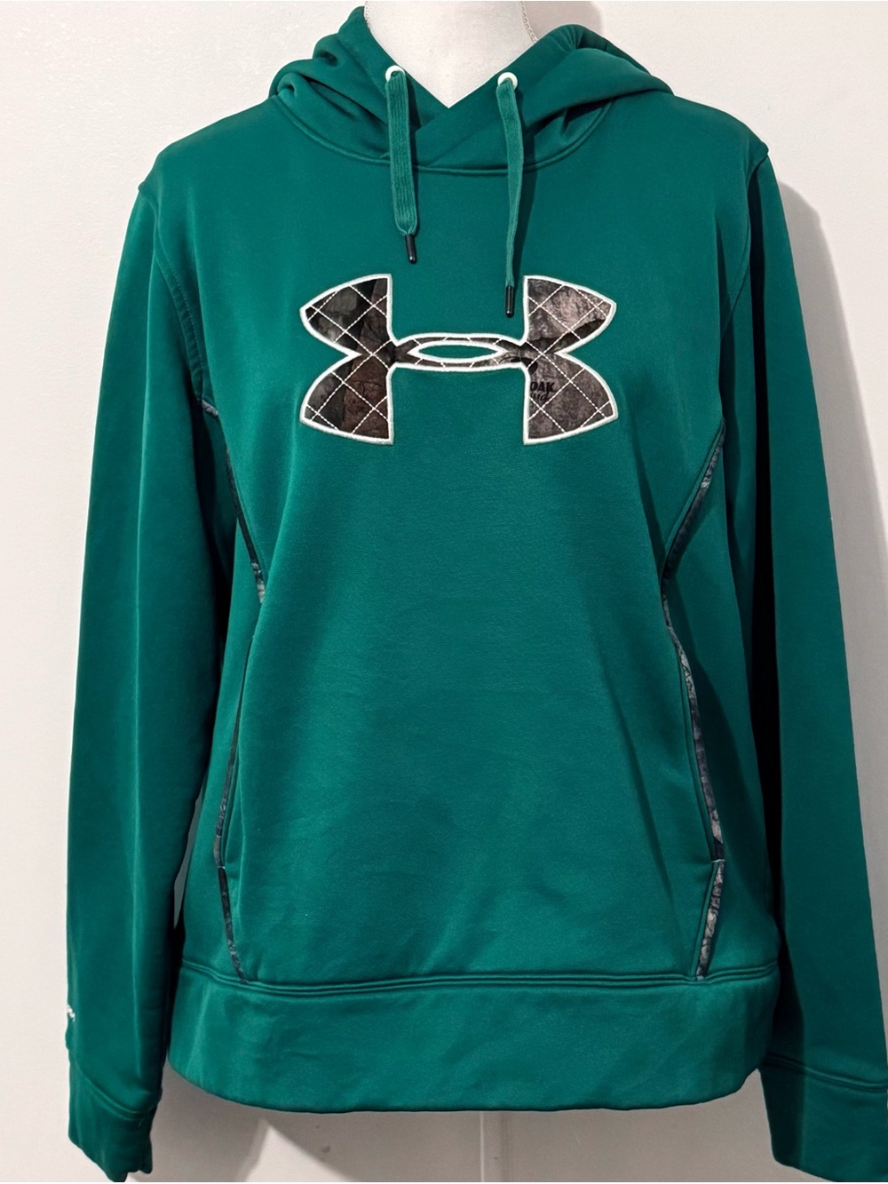 Under Armour Women’s XL Storm Caliber ColdGear Camo Hoodie